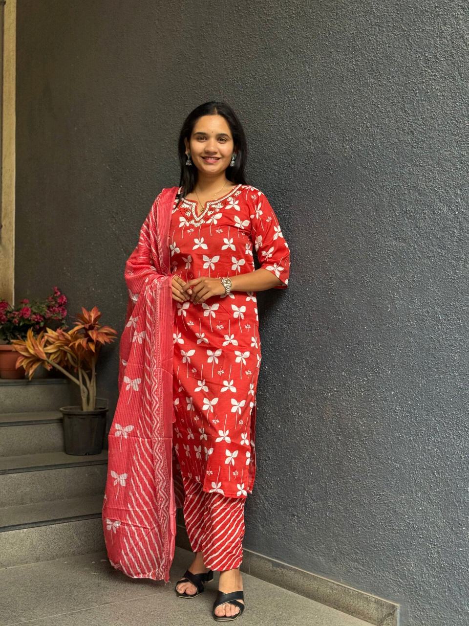 CRIMSON BLOOM COTTON SUIT SET