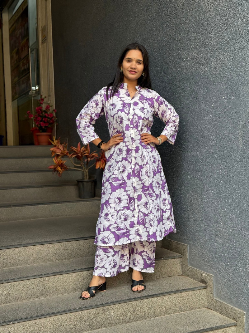 FLORAL PRINT KURTA WITH ANKLE LENGTH PANTS IN COTTON