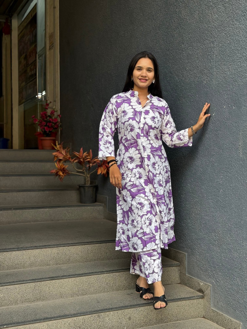 FLORAL PRINT KURTA WITH ANKLE LENGTH PANTS IN COTTON