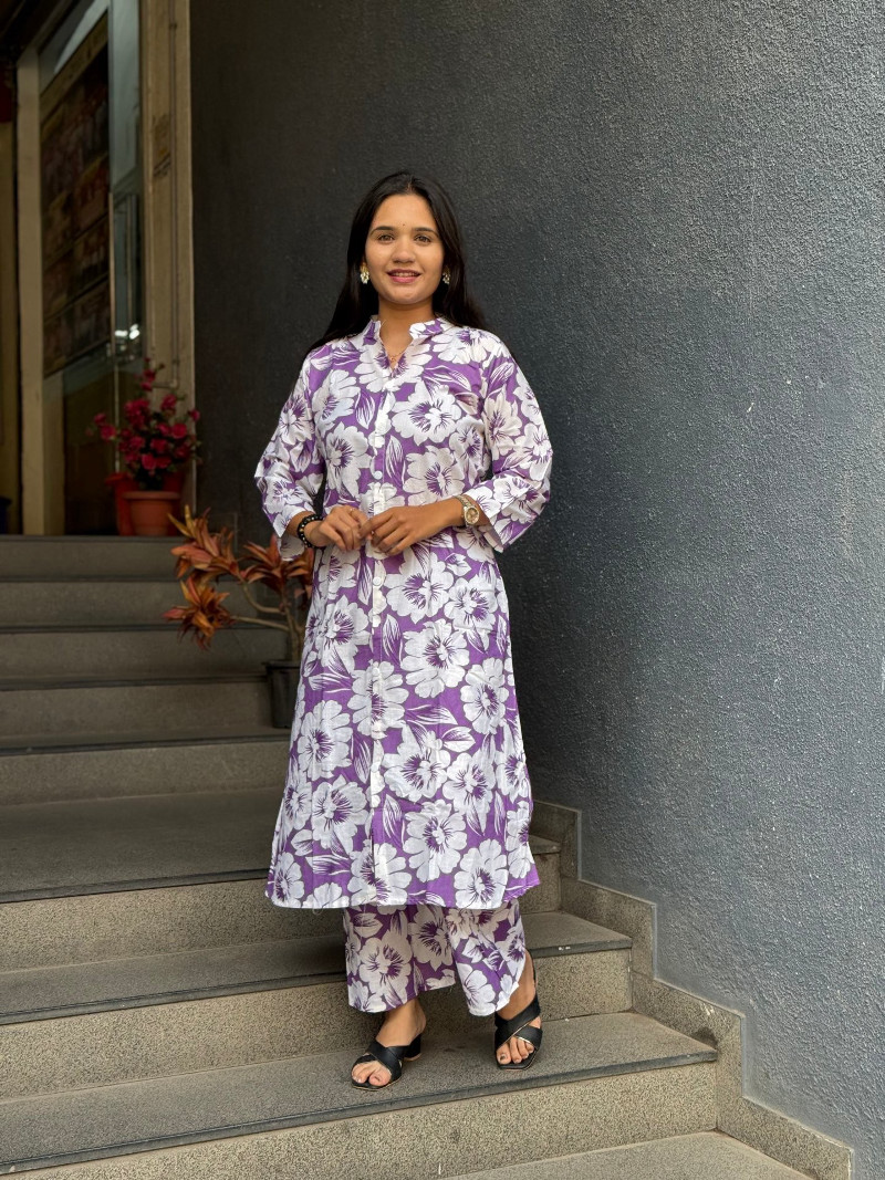 FLORAL PRINT KURTA WITH ANKLE LENGTH PANTS IN COTTON