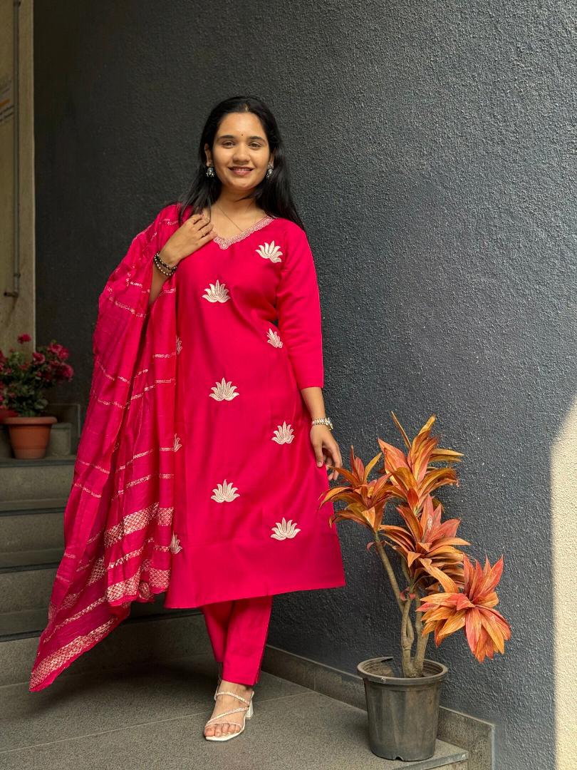 Lotus Eternelle Suit Set
