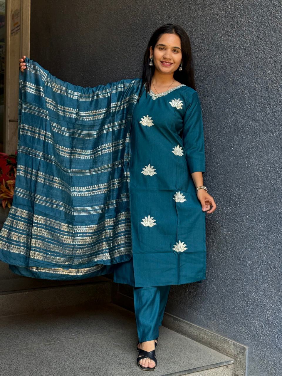 Lotus Eternelle Suit Set