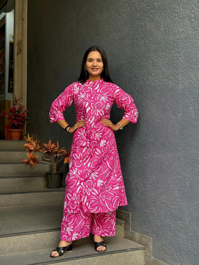 VIBRANT PINK FLORAL PRINT COTTON ENSEMBLE